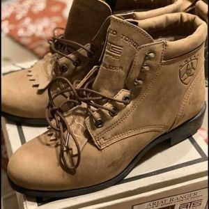 ariat switchback chukka boots